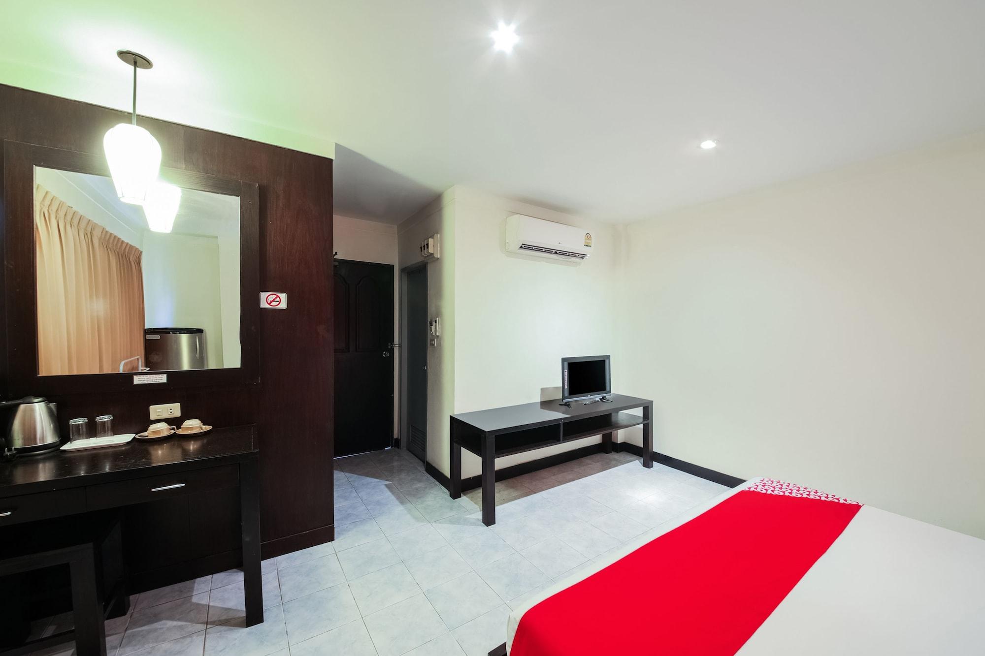 Oyo 244 Roar Inn Patong מראה חיצוני תמונה