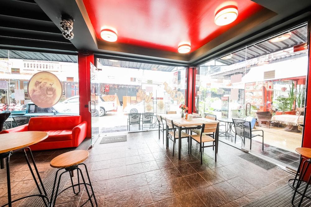 Oyo 244 Roar Inn Patong מראה חיצוני תמונה