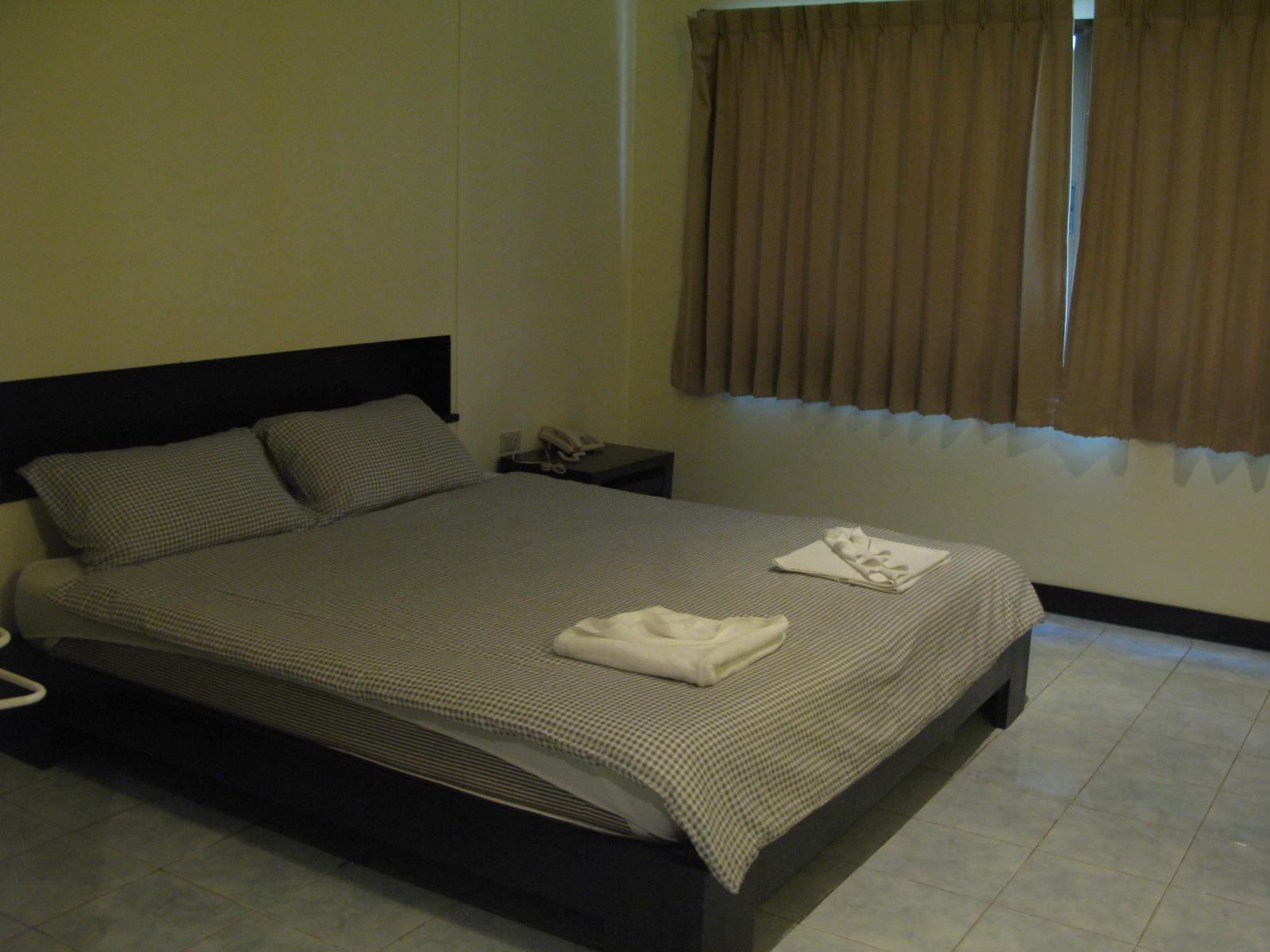 Oyo 244 Roar Inn Patong מראה חיצוני תמונה