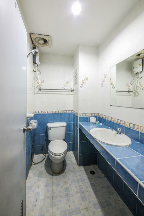 Oyo 244 Roar Inn Patong מראה חיצוני תמונה